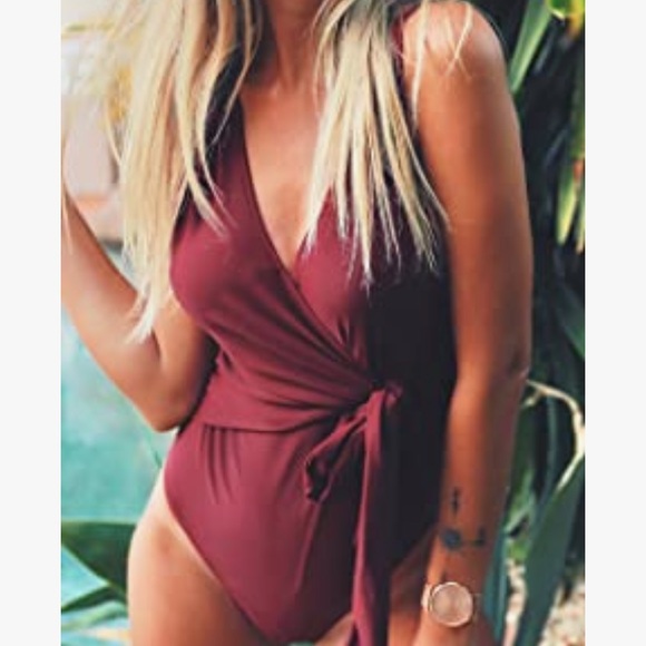 Cupshe Women’s One Piece Swimsuit in Wine Red - Picture 7 of 8